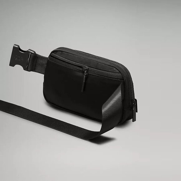 Lululemon Everywhere Belt Bag 1L NWT - Picture 3 of 13